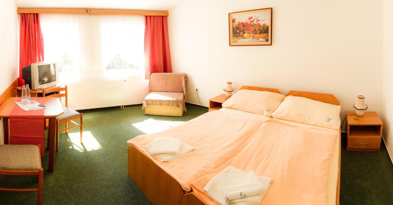 Motel Velký Rybník Dehtare  Exteriér fotografie